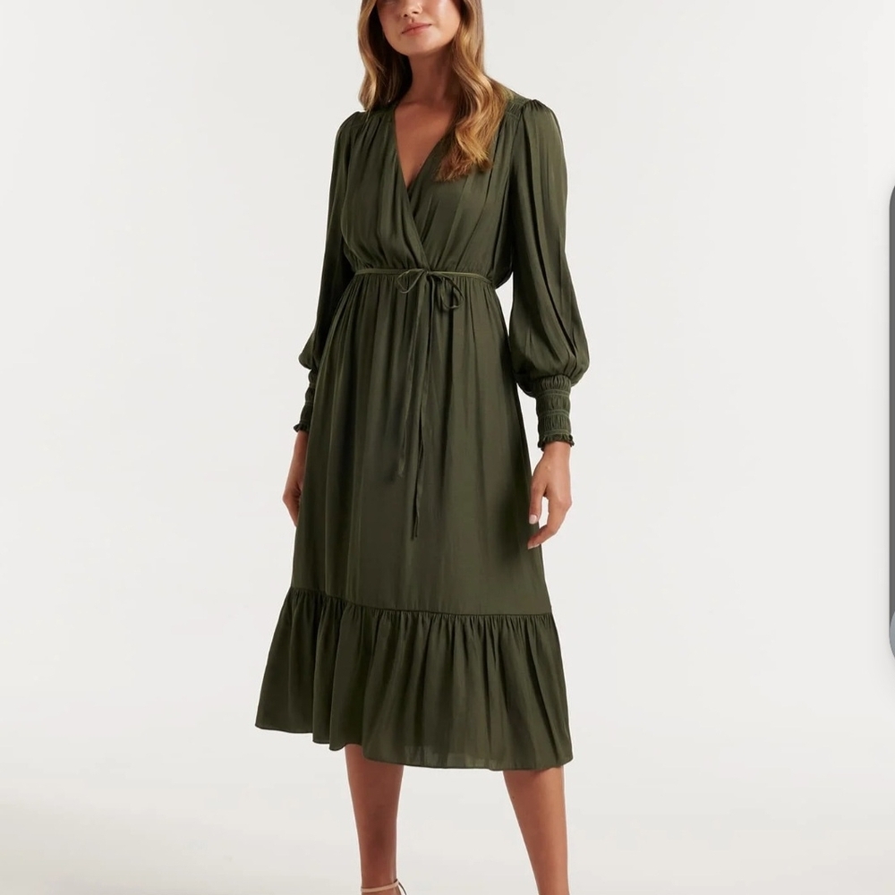 Ever New***Rich Olive 'Mossy Khaki' Tiered Midi Dress Smocked Cuffs Sz P2 - Picture 2 of 15